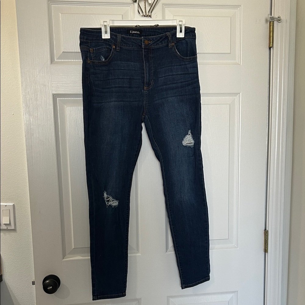 D. Jeans Distressed Women's Skinny Jeans